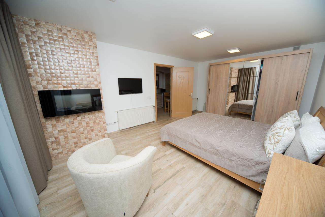 Petro Delux Apartments Kaunas Exteriör bild