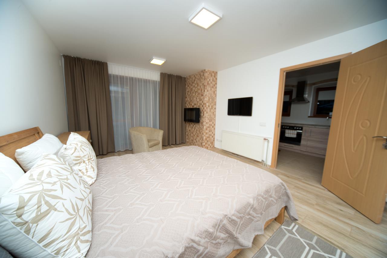 Petro Delux Apartments Kaunas Exteriör bild